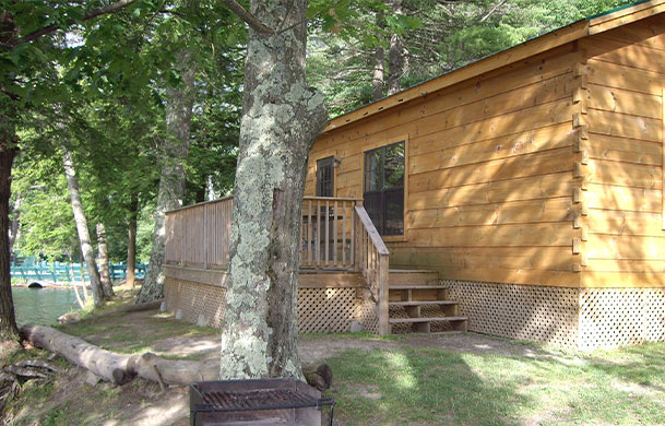 deluxe cabin rental exterior