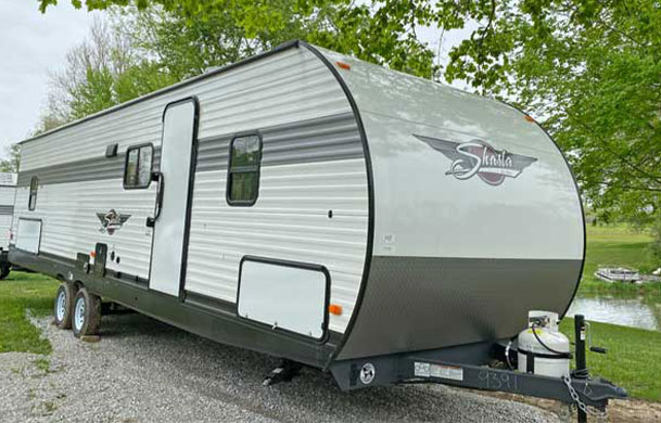 premium rv rental exterior